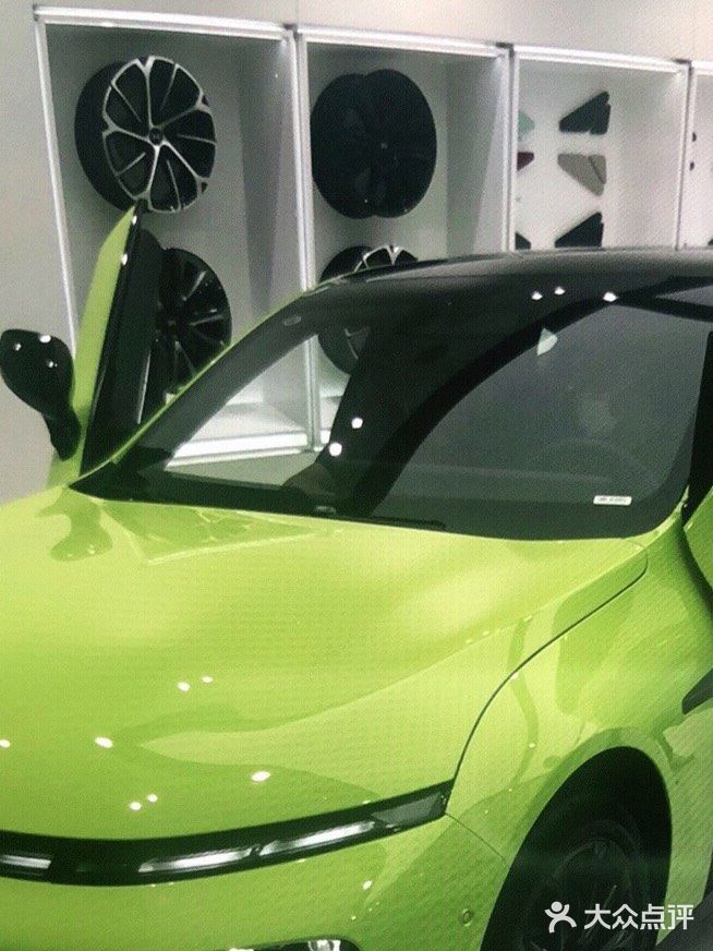 小鹏汽车(北京龙湖长楹天街销售中心)图片