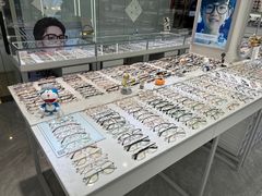 -潘多拉眼镜·蔡司依视路明月(潘家园店)