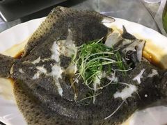 -四川小胡子海鲜(丁村万人海鲜广场店)