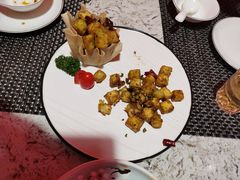 -渝人制造创意餐厅
