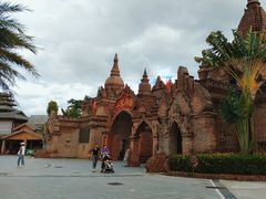 -一寨两国风景区