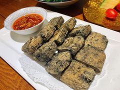 油炸臭豆腐-黄泥岗·地道湖北菜(奥特莱斯店)