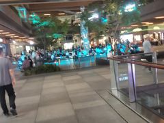 -瑞虹新天地月亮湾