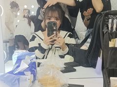 -金夫人化妆摄影职业培训学校