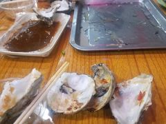 -蚝哥花姐湛江烤生蚝(美丽湾市场店)