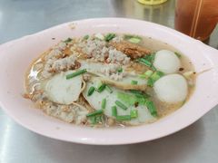 猪肉细米粉汤-榮泰米粉湯(Left Shop)