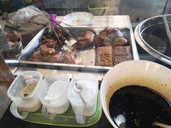 -鸿浩扒猪脚米线