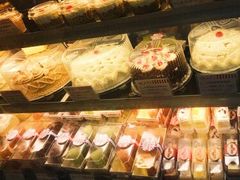 -红宝石·鲜奶小方·海派西点房(南丹店)
