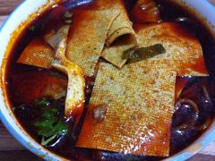 红油米线-老字号杨坡红油米线腊汁肉夹馍(东四道巷店)