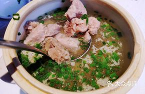 Guangdong-style Pork Soup in Small Clay Pot