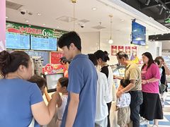 -85度C(生甜甜圈研究工坊·上海平凉店)
