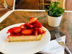 草莓蛋糕-Café Reichard