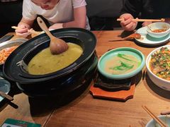 -九锅一堂酸菜鱼(新南凯德直营店)