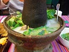 -香巴拉云南餐厅(华莱坞店)