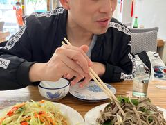 -溢心园香河肉饼总店