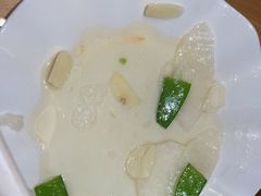 -严记小天府酸菜鱼(西四路店)