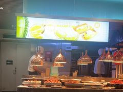 -金马门国际美食百汇(珞喻路店)