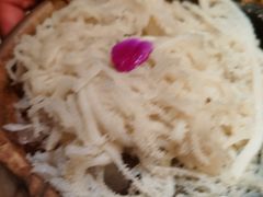 -老牌坊云南鱼豆花火锅(嵩山店)