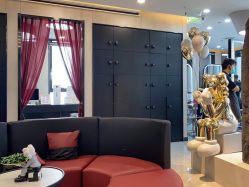 -TOP HAIR SALON
