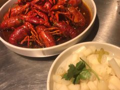 -龙巢盱眙龙虾·牛蛙·烧烤宵夜(八卦岭店)