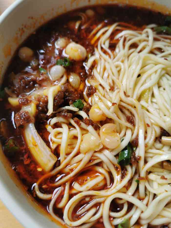 巴适坝坝面-"环球广场这边,这里上班族挺多的,应该是上.