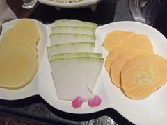 小三拼-大匠工房古船木艺术餐厅·猪肚鸡专门店(长白仙岛店)