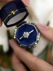 -珂兰钻石(美美2购物中心店)