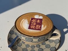 -北平花园·MUA摩造汉堡·北平咖啡(南锣鼓巷胡同店)