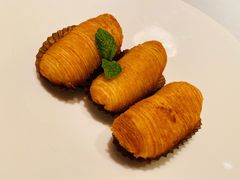 翡翠经典榴莲酥-翡翠小城·海鲜豆捞·广式点心(老佛爷店)