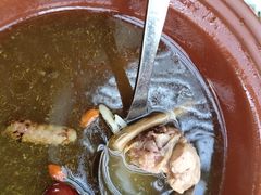 -有红鸡毛店·川菜(建设路店)