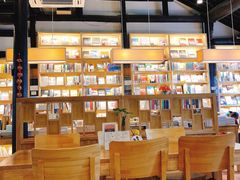 -猫的天空之城概念书店(杭州南宋御街店)