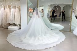 -艾米丽婚纱礼服