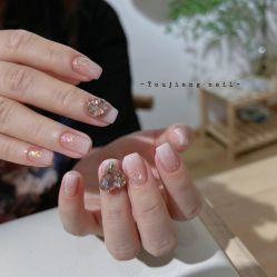 -悦指间美甲美睫