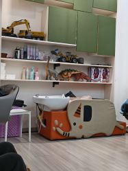 -奇怪的独角兽亲子理发沙龙