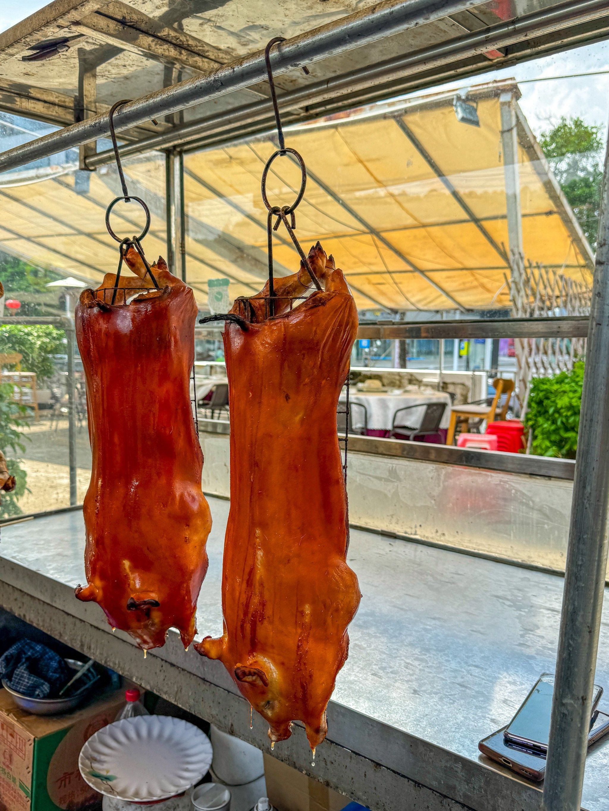 隐藏烟火气大排档 脆皮乳猪真的好吃