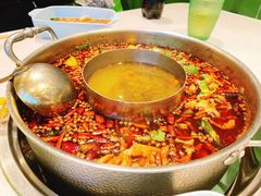 酸菜鸳鸯锅-蛙两只美蛙鱼头火锅(恒茂店)