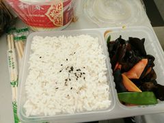 -万和春排骨砂锅米饭(湖北路店)