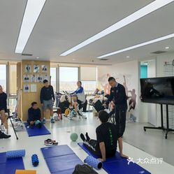 兰大一院运动康复管理中心与兰州大学基础医学院举办“科学运动优雅生活”女职工关爱活动