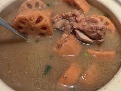 野藕排骨汤-简小舍·民间手艺菜(武昌江滩店)
