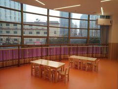 -小门牙好性格托育(北外滩中心)