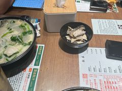 -肥汁米蘭香港米线(定西路店)