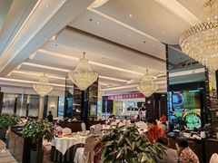 -万龙洲海鲜(大兴绿地缤纷城店)