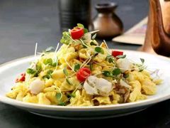 -东口码头·烧鸽子·鱼头泡饼·地方菜(金鹰悦城店)