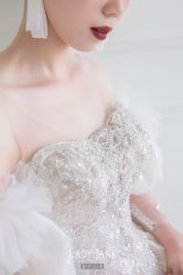 -Lady  Jane高端婚纱礼服馆