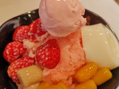 芋见草莓冰沙-鲜芋仙(观音桥大融城LG店)