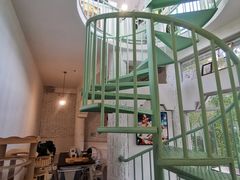 -有猫主题·治愈系猫咖(曾厝垵店)