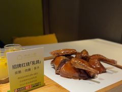 红烧乳鸽-汤城小厨•粤菜•靓汤(金宝街店)