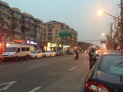-云晓光头烧烤吧(德平路店)