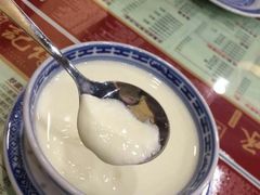 -赵记传承特色牛奶甜品(泉城广场店)