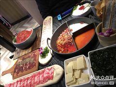 -热火朝天鲜切牛肉火锅(南强街巷店)